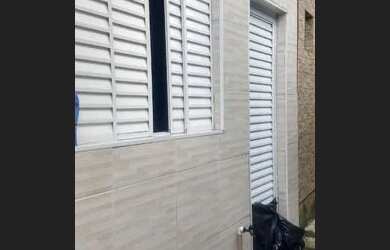 Imagem: A casa possui 2 Dormitórios, 2 Banheiros e está localizado