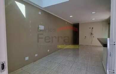 Imagem: A casa possui 3 Dormitórios, 4 Banheiros, 2 Vagas na garagem