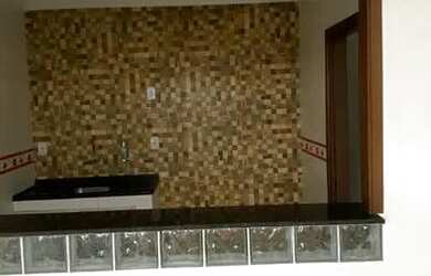 Imagem: A casa possui 2 Dormitórios, 1 Banheiro e está localizado