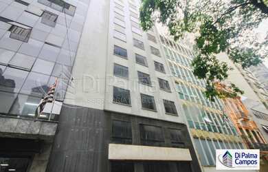 Imagem: O depósito possui 4120m² de Área e está localizado em Centro