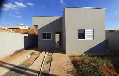 Imagem: A casa possui 2 Dormitórios, 1 Banheiro, 40m² de Área e