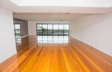 Imagem: O apartamento possui 4 Dormitórios, 5 Banheiros, 4 Vagas na