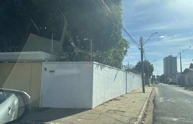 Imagem 2: CASA COMERCIAL. 450m² de Área, 2 Vagas na garageme5 Dormitórios