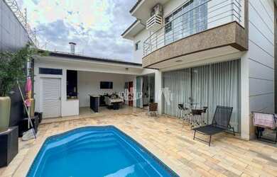 Imagem: A casa em condomínio possui 3 Dormitórios, 4 Banheiros, 4