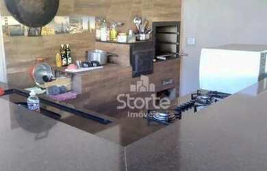 Imagem 2: Casa com planejados de 3/4 sendo 1 suíte à venda, 200 m² por R$ 700.000...