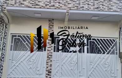 Imagem: A casa possui 3 Dormitórios, 3 Banheiros, 1 Vaga na garagem