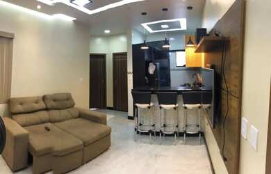 Imagem: O apartamento possui 2 Dormitórios, 1 Banheiro, 1 Vaga na garagem