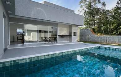 Imagem: A casa em condomínio possui 3 Dormitórios, 4 Banheiros, 4