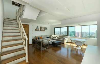 Imagem: O apartamento possui 4 Dormitórios, 5 Banheiros, 3 Vagas na