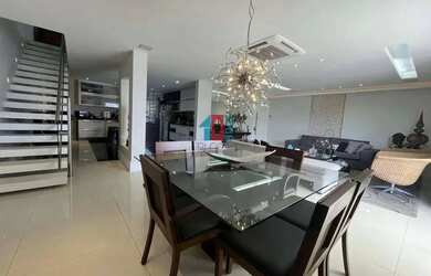 Imagem: O apartamento na cobertura possui 4 Dormitórios, 5 Banheiros