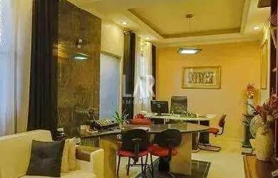 Imagem: A casa possui 5 Dormitórios, 5 Banheiros, 2 Vagas na garagem