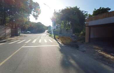 Imagem 15: Terreno em Patamares. 1-0m² de Área