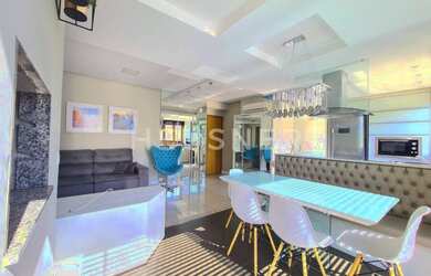 Imagem: O apartamento possui 2 Dormitórios, 2 Banheiros, 2 Vagas na