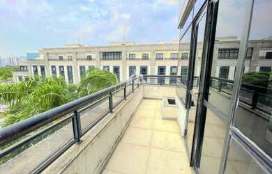 Imagem: O depósito possui 4 Vagas na garagem, 172m² de Área e está