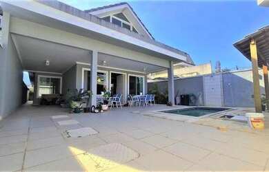 Imagem: A casa em condomínio possui 3 Dormitórios, 5 Banheiros, 2