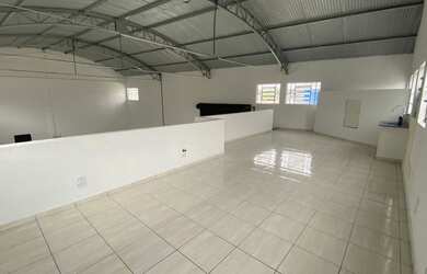 Imagem 3: Galpão em avenida comercial Jd São Vicente em frente ao Cartorio