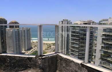 Imagem: O apartamento na cobertura possui 5 Dormitórios, 5 Banheiros