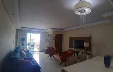 Imagem: A casa possui 3 Dormitórios, 4 Banheiros, 3 Vagas na garagem