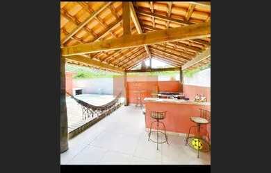 Imagem 3: LIVE VENDE - Casa principal com 3 quartos, 3 suítes, 1 lavabo, sala, cozinha americana, la