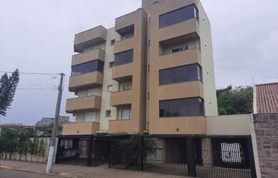 Imagem: O apartamento possui 1 Dormitório, 1 Banheiro, 1 Vaga na garagem