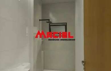 Imagem 16: Casa Padrão em Jacareí. Guarda roupa, 160m² de Área, 2 Banheirose3...