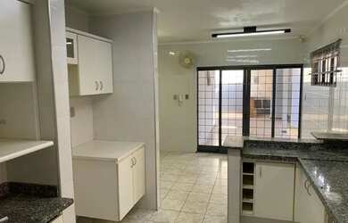 Imagem: A casa possui 3 Dormitórios, 5 Banheiros, 3 Vagas na garagem