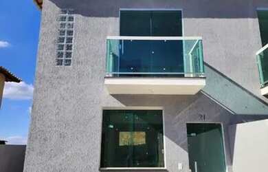 Imagem: A casa em condomínio possui 2 Dormitórios, 2 Banheiros, 3