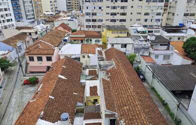 Imagem: O apartamento possui 3 Dormitórios, 1 Banheiro, 1 Vaga na garagem