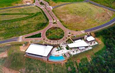 Imagem: O terreno possui 1.331m² de Área e está localizado em Loteamento