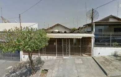 Imagem: A casa possui 1 Dormitório, 1 Banheiro, 152m² de Área e