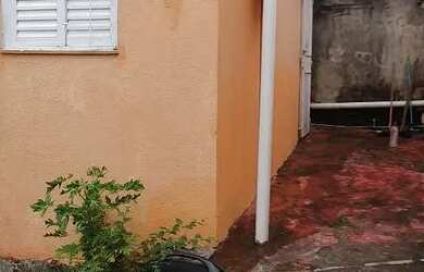 Imagem: A casa possui 1 Dormitório, 1 Banheiro e está localizado em