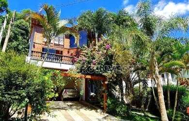 Imagem: A casa em condomínio possui 4 Dormitórios, 3 Banheiros, 4