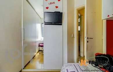 Imagem 15: Apartamento com 95 m², 3 Dormitórios sendo 1 suíte com banheira, Sala com dois ambientes