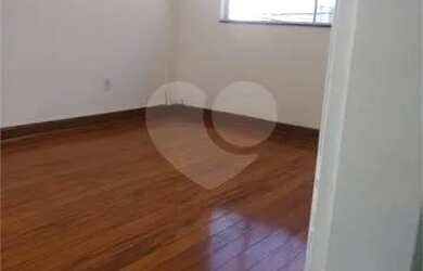 Imagem: A casa possui 1 Dormitório, 2 Banheiros, 90m² de Área e