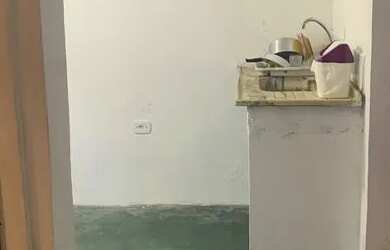 Imagem 4: Alugo kitnet em Barueri. Guarda roupa