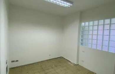 Imagem: O depósito possui 1 Vaga na garagem, 25m² de Área e está