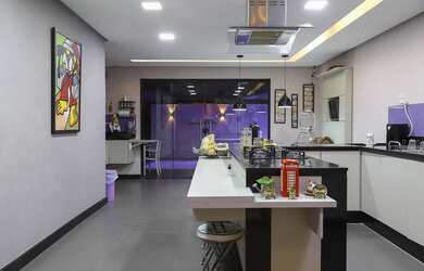 Imagem 4: Casa de condomínio para aluguel e venda tem 600 metros quadrados com 5 quartos