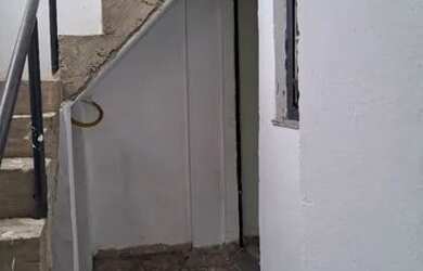 Imagem: A casa possui 3 Dormitórios, 2 Banheiros, 1 Vaga na garagem