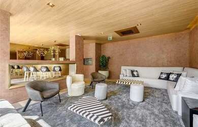 Imagem 11: PORTO ALEGRE - Apartamento Padrão - Mont Serrat