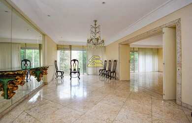 Imagem: O apartamento possui 4 Dormitórios, 5 Banheiros, 2 Vagas na