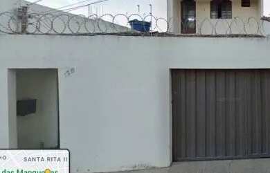 Imagem: A casa possui 3 Dormitórios, 2 Banheiros, 1 Vaga na garagem