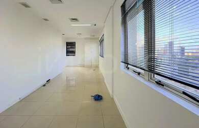 Imagem 4: Sala comercial no Centro Empresarial Embraed em Itajaí