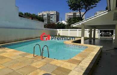 Imagem: A casa em condomínio possui 3 Dormitórios, 4 Banheiros, 2