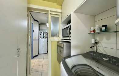 Imagem 12: Apartamento 1 dormitório, sacada, de frente, churrasqueira, box, no Bairro...