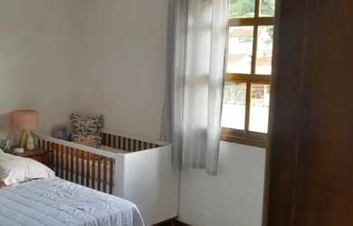 Imagem 13: Casa Petrópolis Mosela 4 quartos rua próxima a Igreja