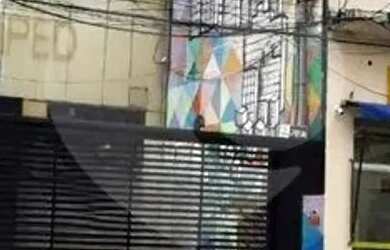 Imagem: O depósito possui 2 Vagas na garagem e 850m² de Área e está