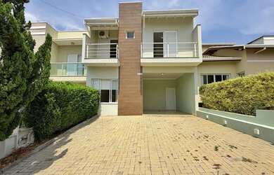 Imagem: A casa em condomínio possui 3 Dormitórios, 5 Banheiros, 3