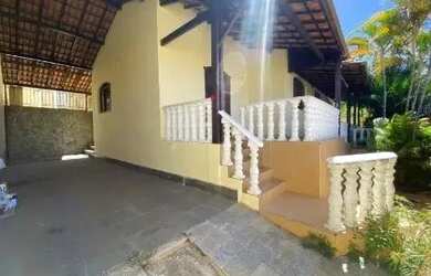 Imagem: A casa possui 3 Dormitórios, 3 Banheiros, 3 Vagas na garagem