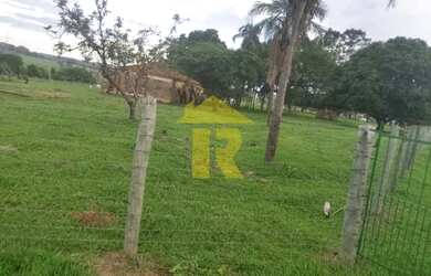 Imagem: O terreno possui 57.500m² de Área e está localizado em Neves