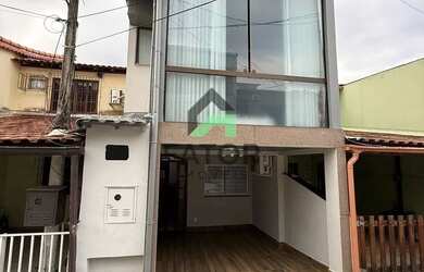 Imagem: A casa em condomínio possui 2 Dormitórios, 3 Banheiros, 2